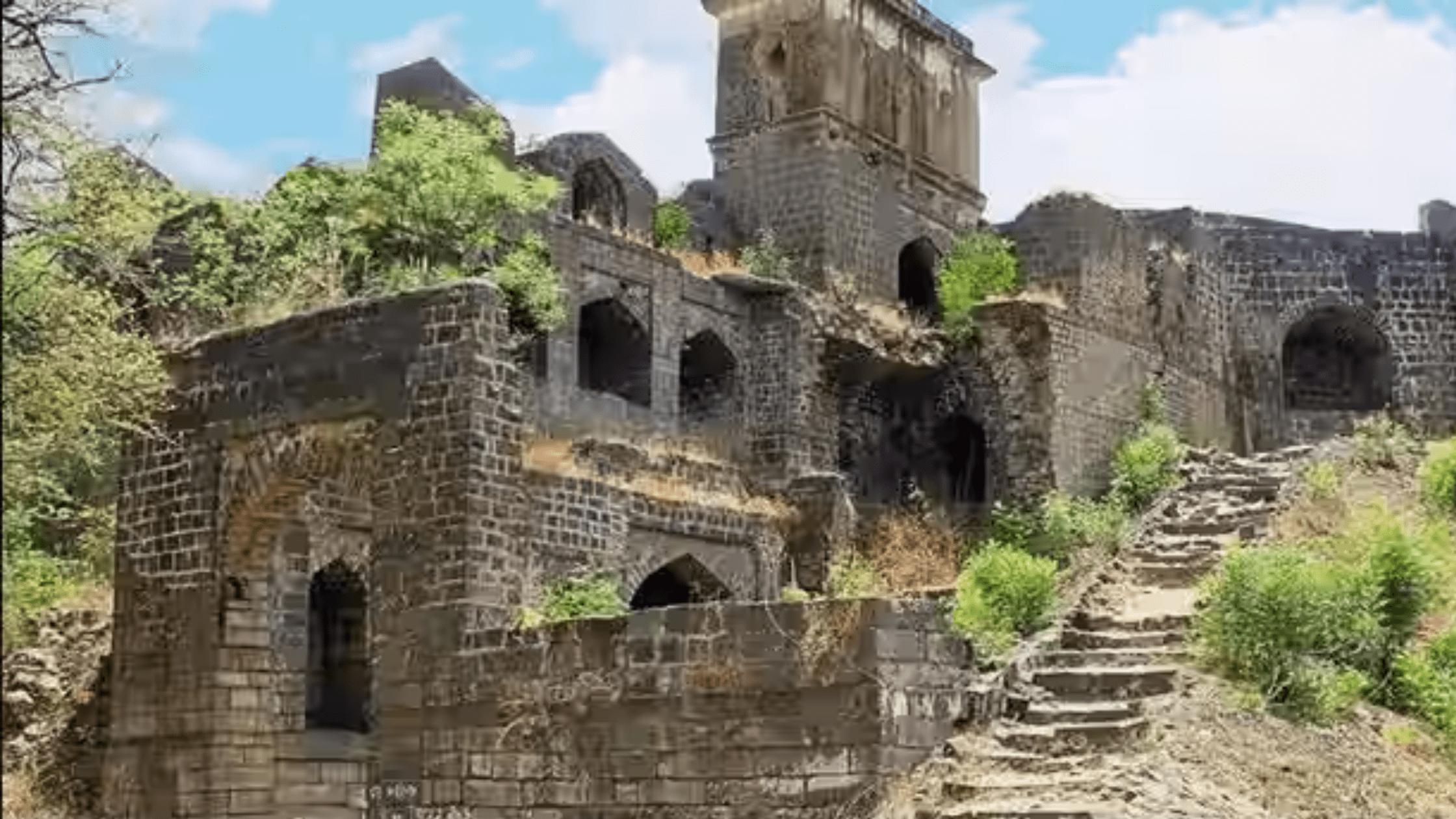 Ghodegaon Fort: Unveiling the Timeless Secrets